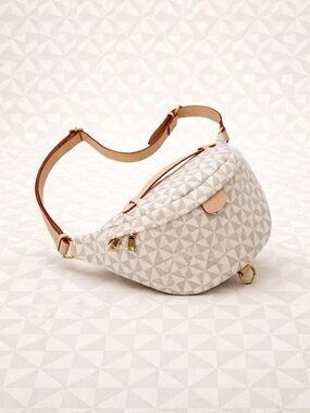 Elegant Geometric Crescent Shoulder Bag Neutral Canvas Gold Hardware